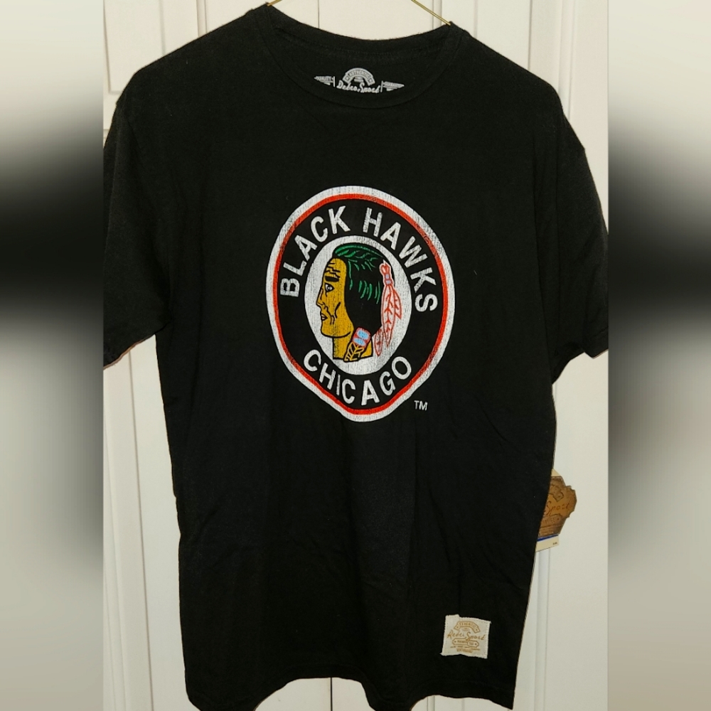 Chicago Blackhawks vintage hockey t-shirt in a medium